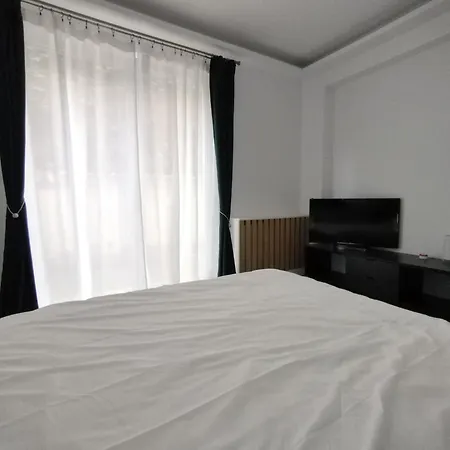 Kira Apartment Bucharest Exterior photo